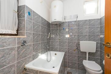 Apartamentos e estúdios Baška Voda, Dalmácia Central