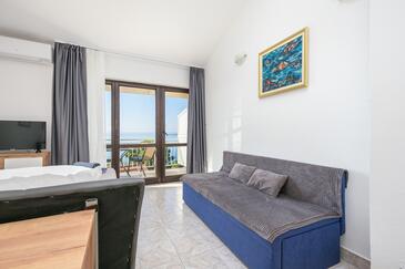 Apartamentos e estúdios Baška Voda, Dalmácia Central