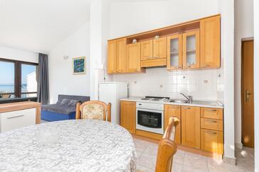 Apartamentos e estúdios Baška Voda, Dalmácia Central