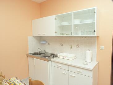 Apartamente şi camere cu parcare Premantura, Medulin - 3012