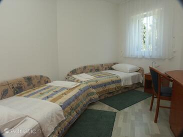 Apartmaji z bazenom za družine z otroci Opatija - 3013