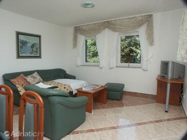 Apartmaji z bazenom za družine z otroci Opatija - 3013