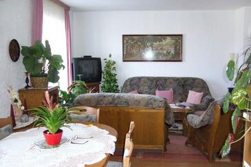 Apartmaji in sobe s parkingom Klenovica, Novi Vinodolski - 3018