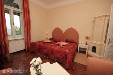 Rooms with a swimming pool Lovran, Opatija - 3019