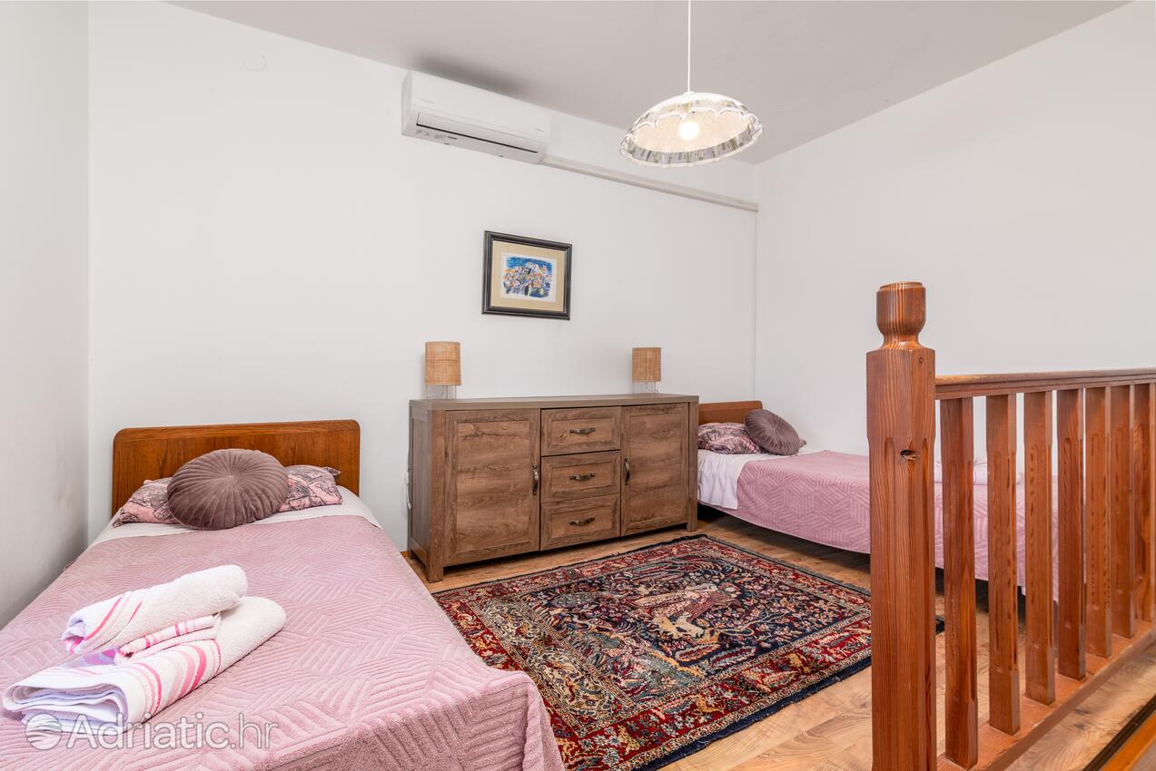 Haus mit Pool für Familien Krnica, Marcana - 3029
