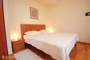 Apartmani uz more Komiža, Vis - 3035