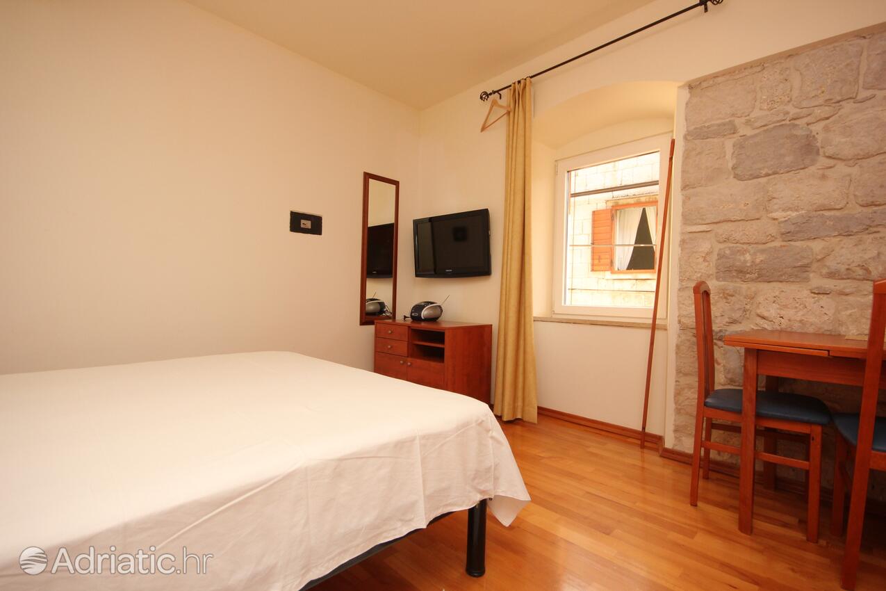 Apartments by the sea Komiža, Vis - 3035