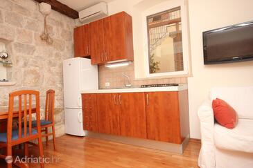 Apartments by the sea Komiža, Vis - 3035