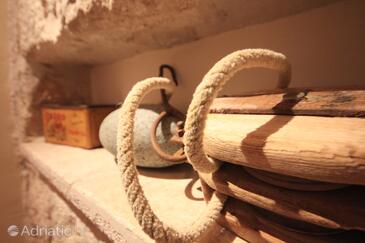 Apartments by the sea Komiža, Vis - 3035