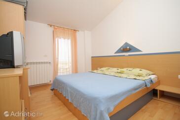 Apartments and rooms with a swimming pool Babići, Umag - 3046