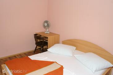 Ferienwohnungen und Zimmer am Meer Igrane, Makarska - 3056