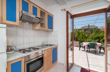 Apartments with parking space Postira, Brač - 3065