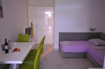 Апартаменти для сім'ї з басейном Поточніца - Potočnica, Паг - Pag - 3075