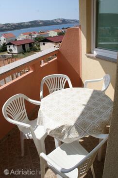 Ferienwohnungen mit Pool für Familien Stara Novalja, Pag - 3083