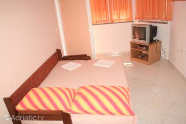 Apartamentos con piscina adecuados para familias con niños Stara Novalja, Pag - 3083