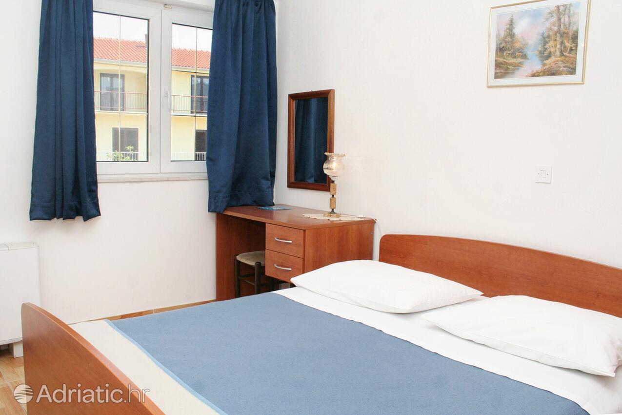 A-3088-b - Kwatery prywatne - Apartamenty i pokoje nad morzem Primosten