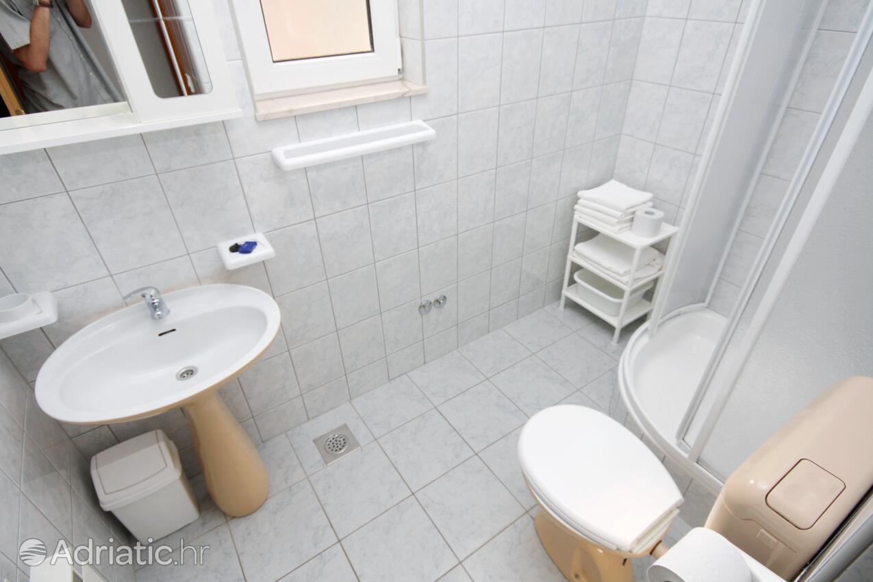 A-3088-c - Kwatery prywatne - Apartamenty i pokoje nad morzem Primosten