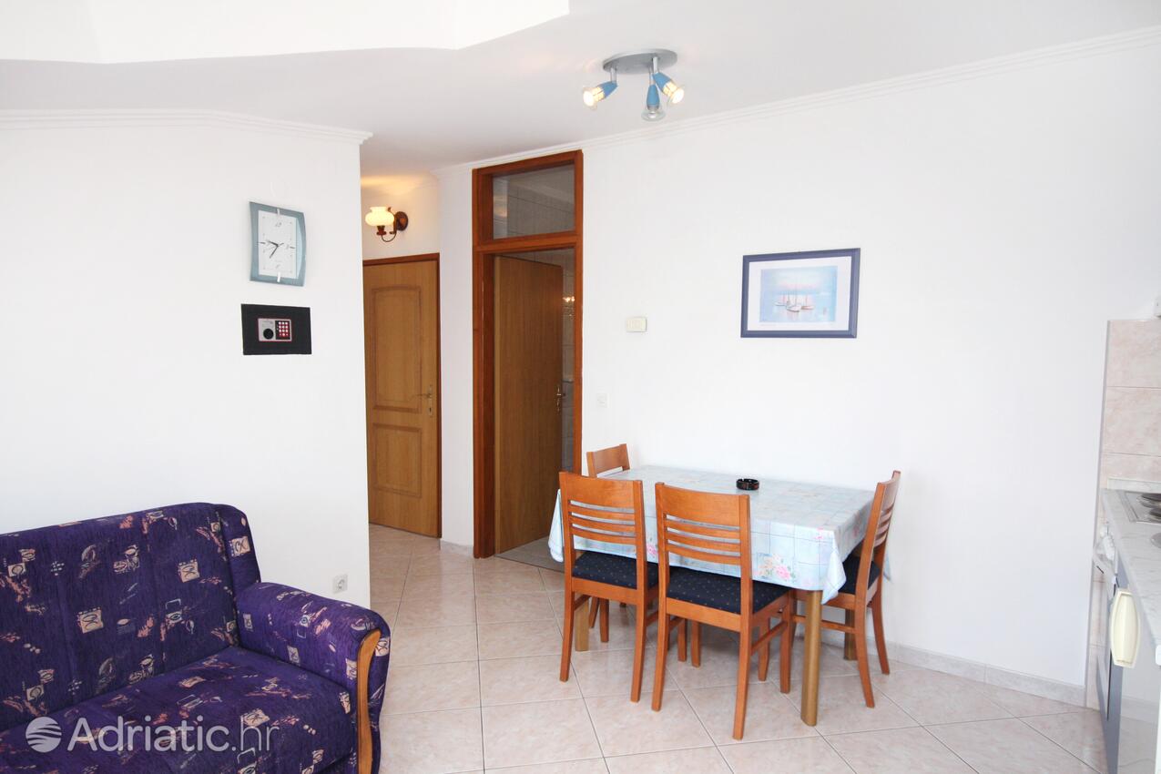 A-3088-d - Kwatery prywatne - Apartamenty i pokoje nad morzem Primosten