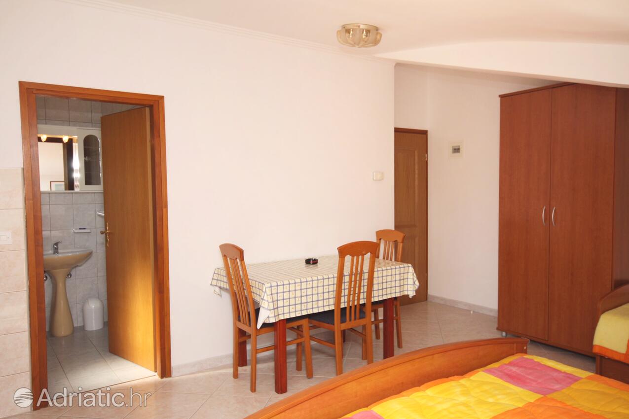 AS-3088-a - Kwatery prywatne - Apartamenty i pokoje nad morzem Primosten