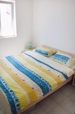 Apartments by the sea Bilo, Primošten - 3090