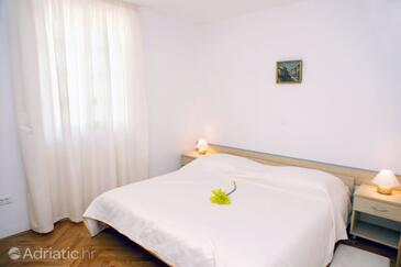 Apartments by the sea Vinjerac, Zadar - 3093