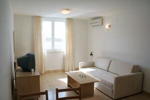 One bedroom apartment Vinjerac, Zadar (A-3093-f)