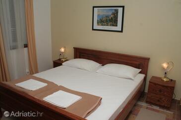 Apartments by the sea Rogoznica - 3094