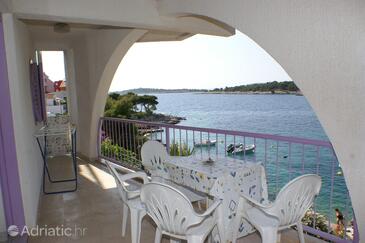 Apartmani uz more s bazenom Bilo, Primošten - 3096