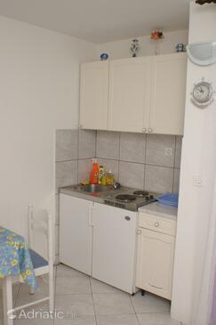 Apartamentos junto al mar con piscina fue - Bilo, Primosten - 3096