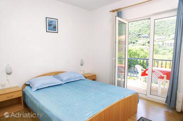 Apartments by the sea Trpanj, Pelješac - 3157