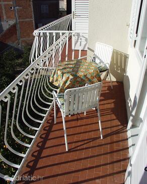 Apartments by the sea Podgora, Makarska - 316