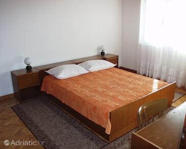 Apartments by the sea Podgora, Makarska - 316