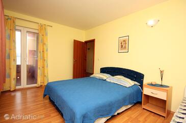 Apartments with parking space Duće, Omiš - 3185