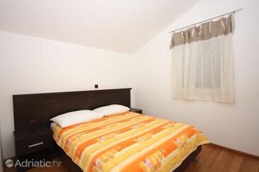 Apartments by the sea Tučepi, Makarska - 3193