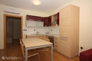 Apartments by the sea Tučepi, Makarska - 3193