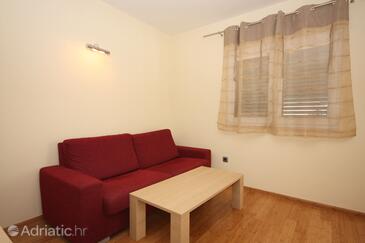 Apartments by the sea Tučepi, Makarska - 3193