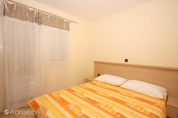 Apartments by the sea Tučepi, Makarska - 3193