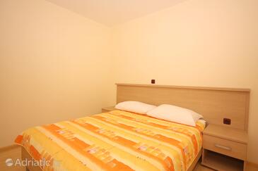 Apartments by the sea Tučepi, Makarska - 3193