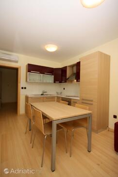 Apartments by the sea Tučepi, Makarska - 3193