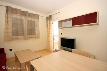 Apartments by the sea Tučepi, Makarska - 3193