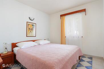 Apartments by the sea Rogoznica - 3196