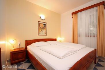 Apartments by the sea Rogoznica - 3197