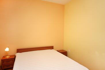 Apartments by the sea Rogoznica - 3199