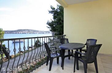 Apartments by the sea Rogoznica - 3199