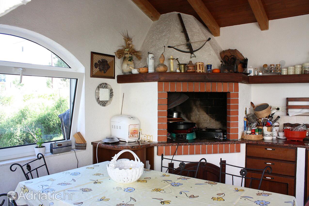 Dvorišče - Apartmaji ob morju Barbat, Rab