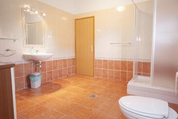 Apartmány s terasou Tisno, Severní Dalmácie