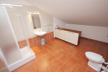 Apartmány s terasou Tisno, Severní Dalmácie