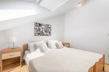 Apartmány s terasou Tisno, Severní Dalmácie