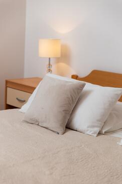 Apartmány s terasou Tisno, Severní Dalmácie
