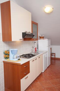 Apartmány s terasou Tisno, Severní Dalmácie